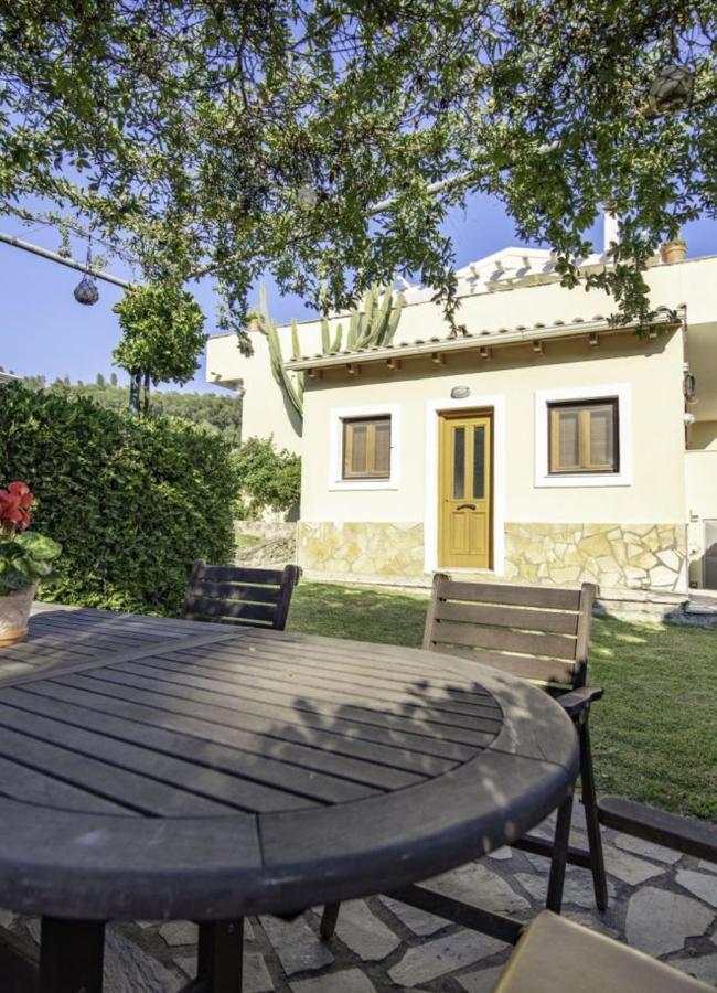 Miltiadis Apartments Spiti Miltiadis Agios Georgios Pagon Esterno foto