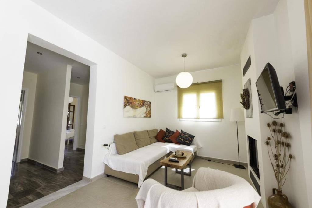 Miltiadis Apartments Spiti Miltiadis Agios Georgios Pagon Esterno foto