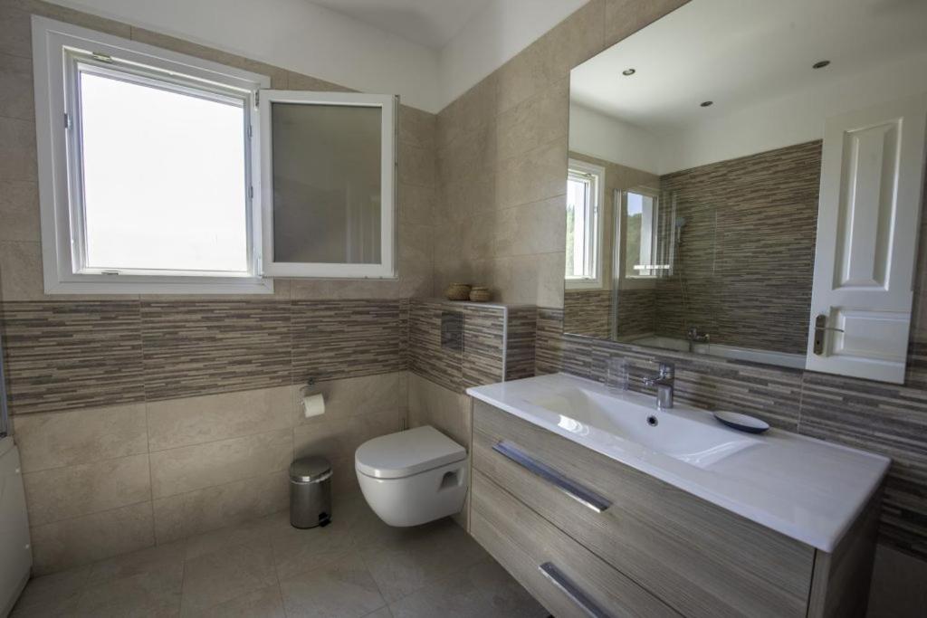 Miltiadis Apartments Spiti Miltiadis Agios Georgios Pagon Esterno foto