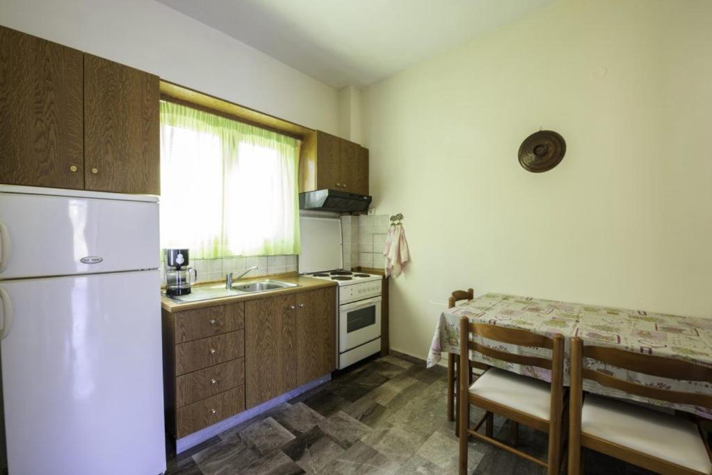 Miltiadis Apartments Spiti Miltiadis Agios Georgios Pagon Esterno foto