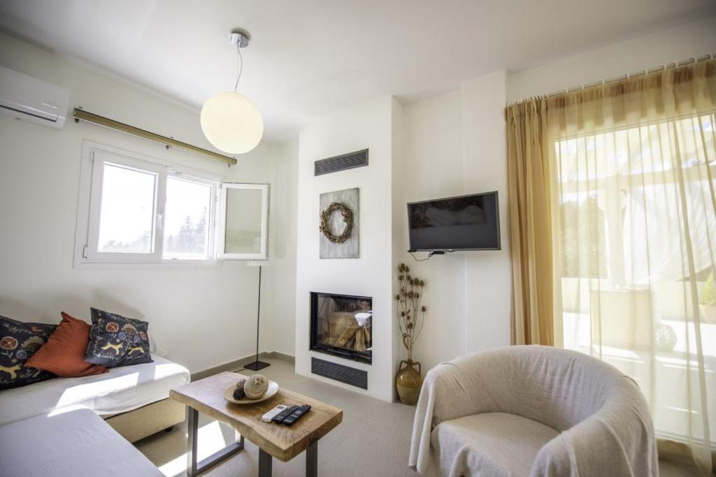 Miltiadis Apartments Spiti Miltiadis Agios Georgios Pagon Esterno foto